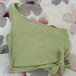 One shoulder crop top